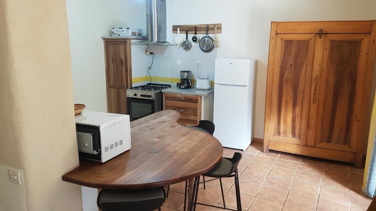 Maison Isolee Dans Les Vignes Et Les Bois Valady Exterior photo
